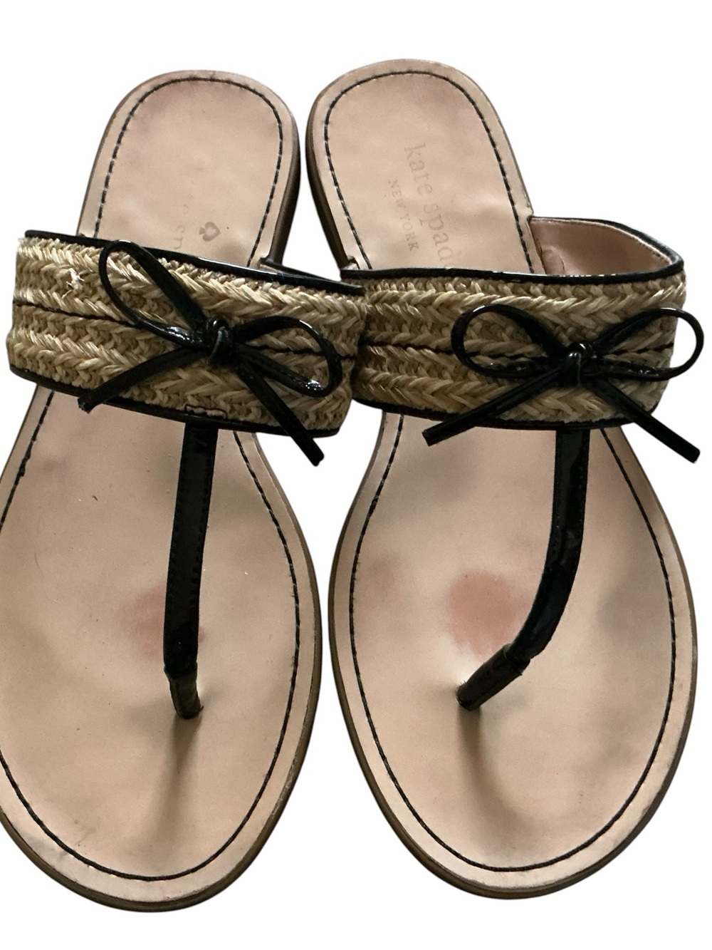 Kate spade Callie bow sandals natural straw upper black patent leather 8.5